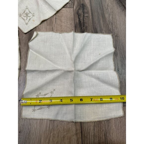 Vintage Linen Napkins With Embroidered Fleur-De-Lis Design 10”x 10” - Picture 4 of 5